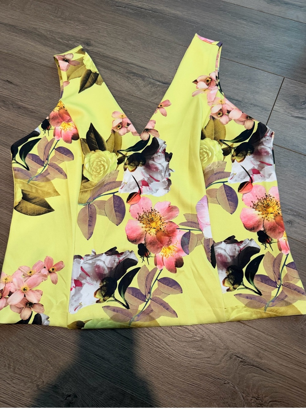 Womens Bold Elements Floral Top Size XL